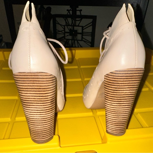 Beige Type Z Lace Up Heels - Picture 11 of 14